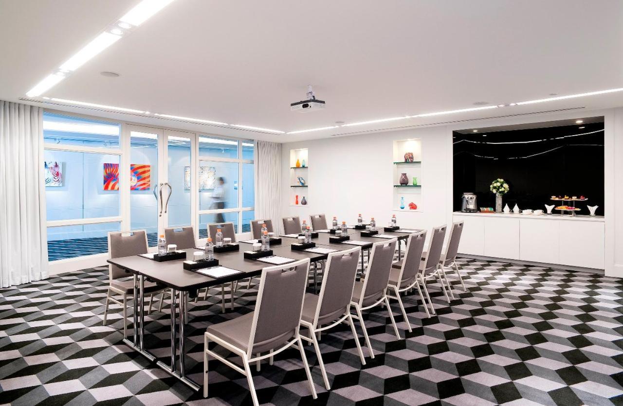 Pullman Bangkok Hotel G Бизнес фото The 10th floor meeting room