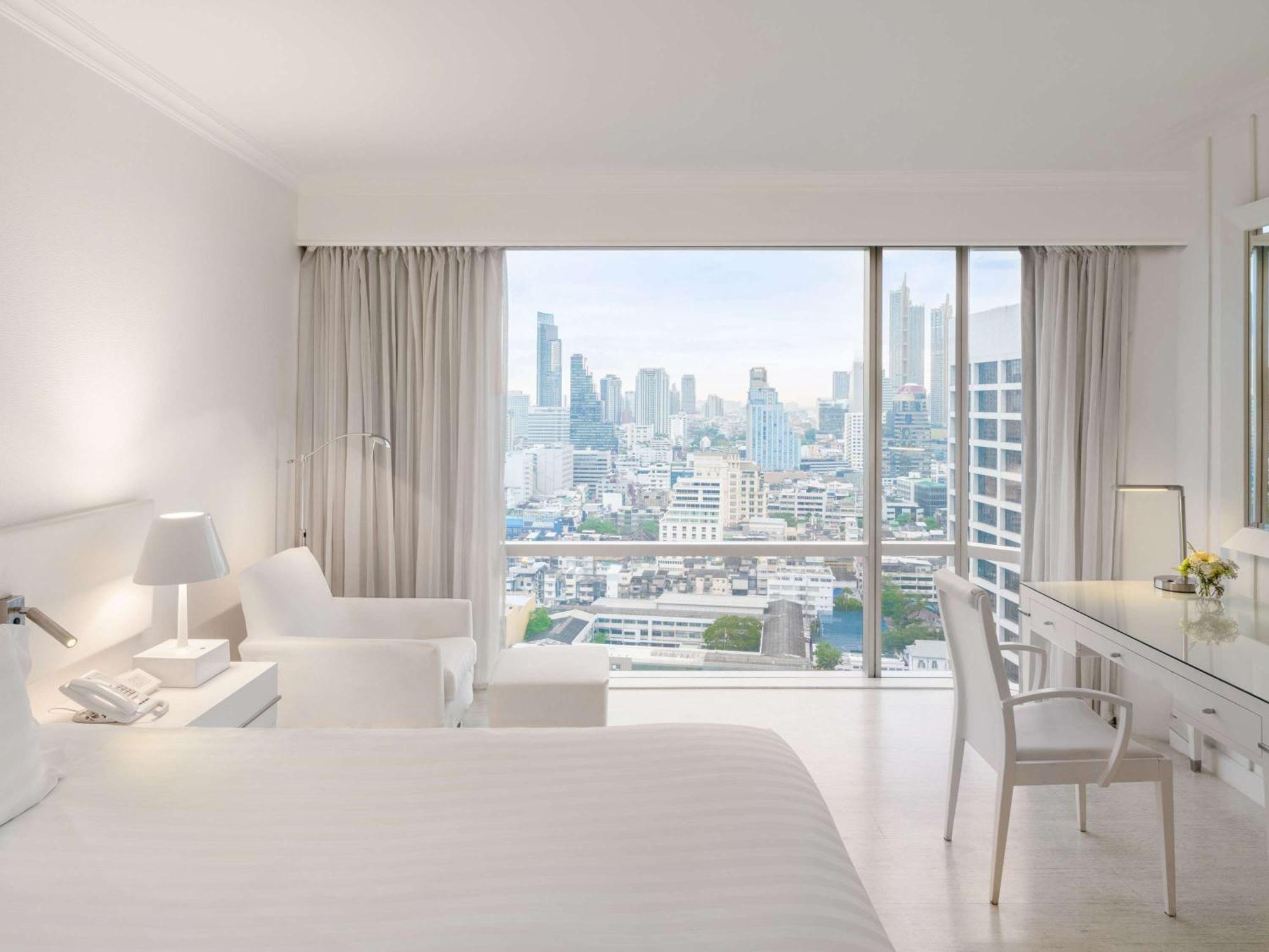 Pullman Bangkok Hotel G Экстерьер фото A room at the hotel
