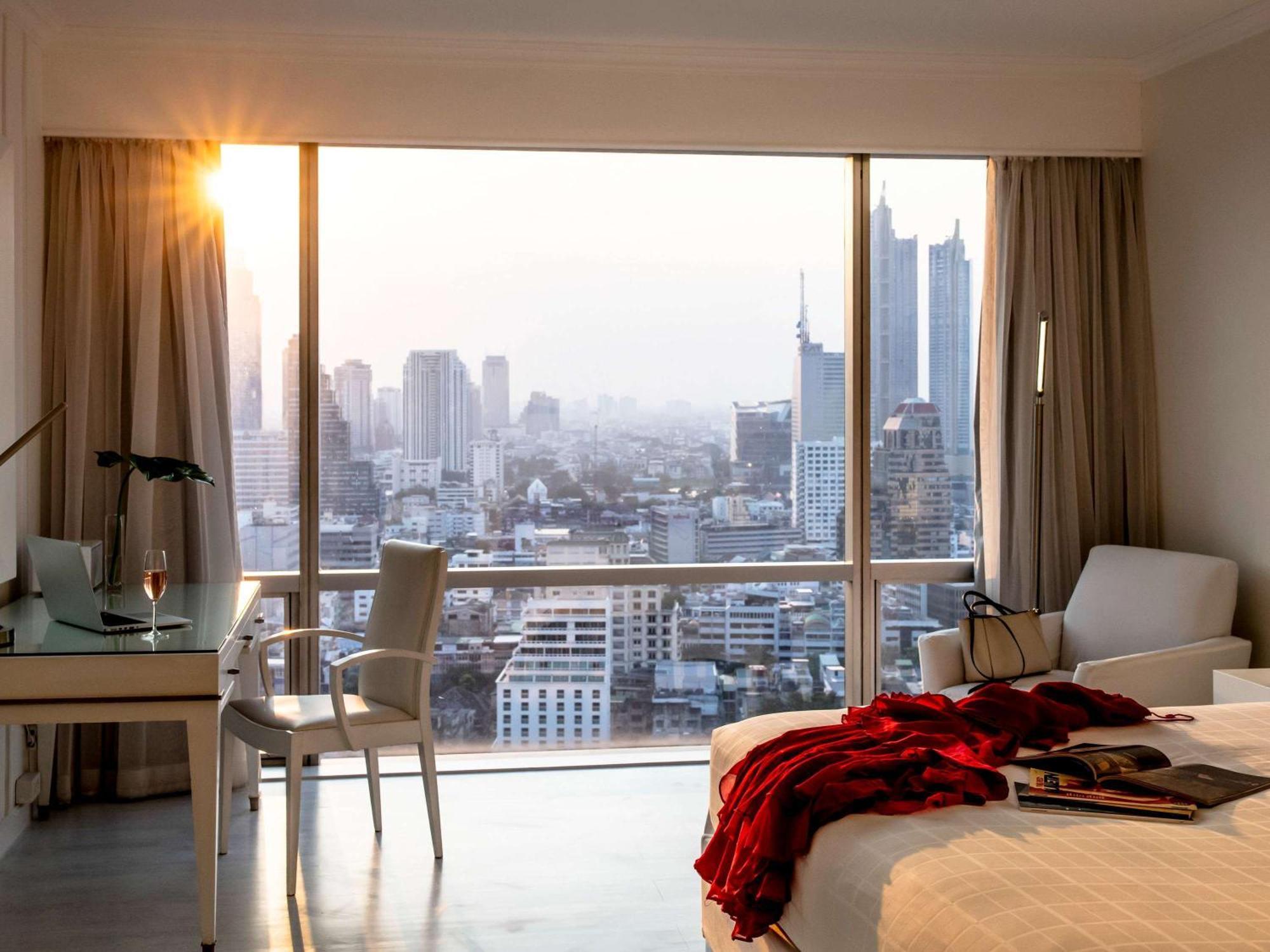 Pullman Bangkok Hotel G Экстерьер фото A room at the hotel
