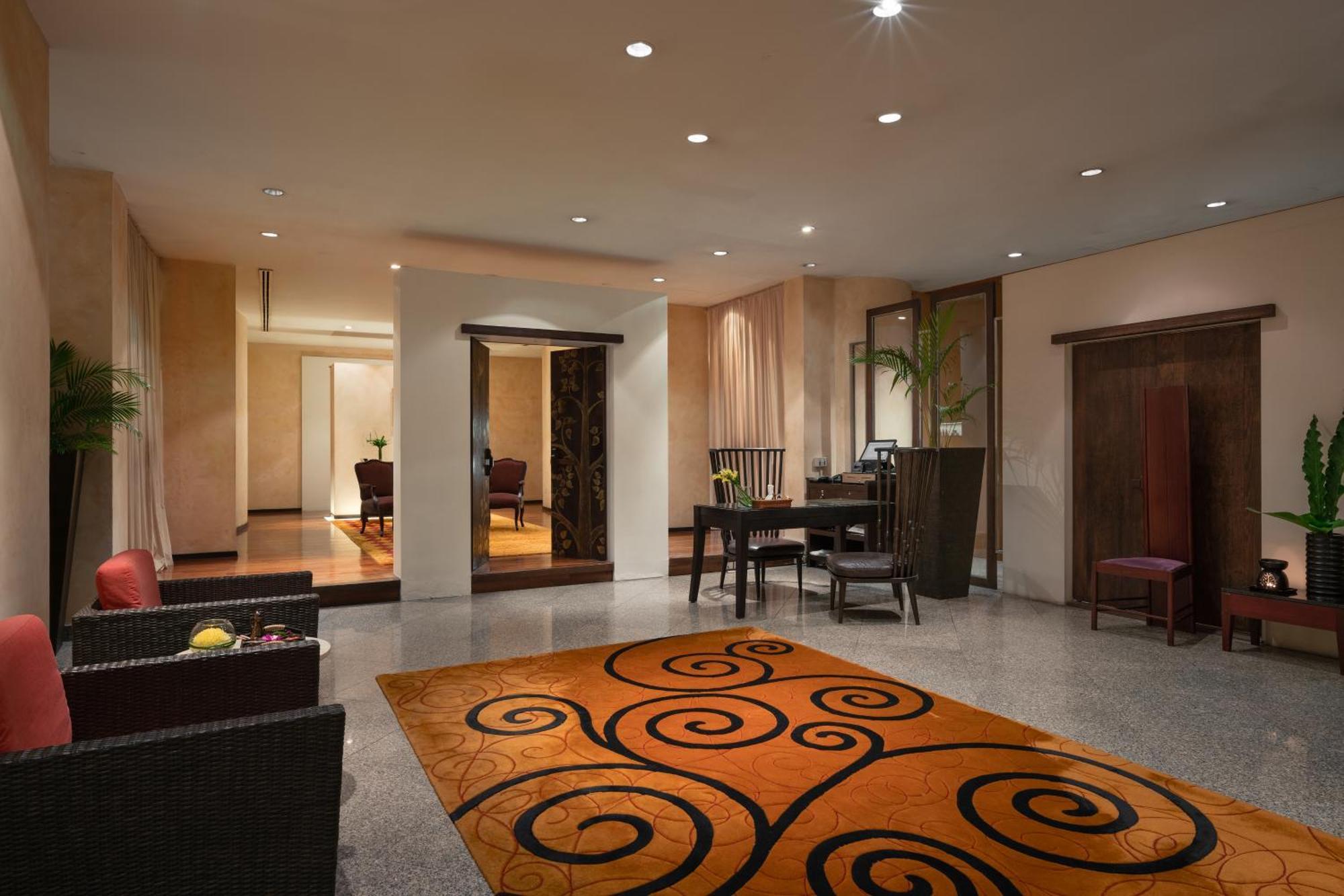 Pullman Bangkok Hotel G Экстерьер фото A suite at the Mandarin Oriental, Kuala Lumpur