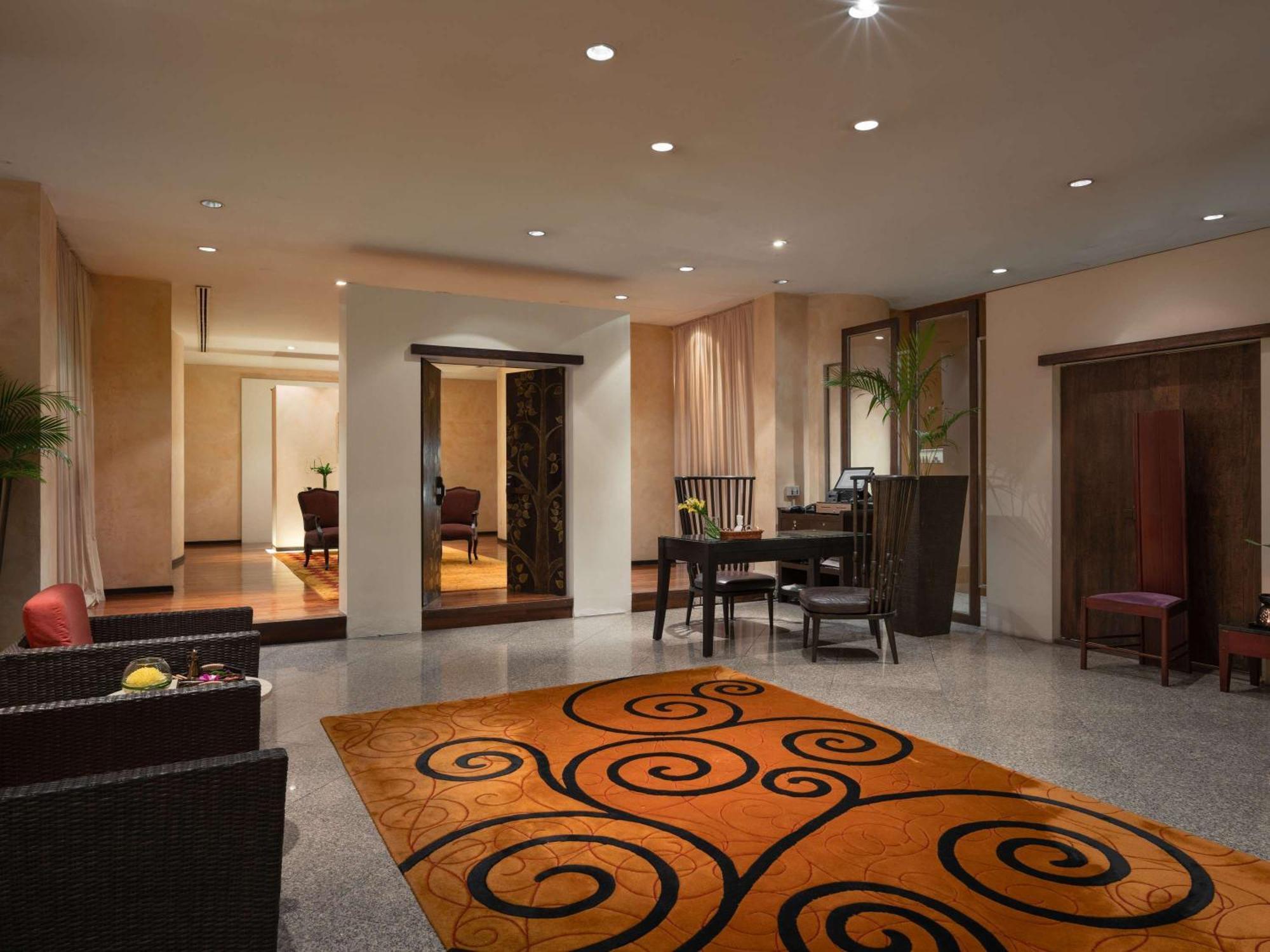 Pullman Bangkok Hotel G Экстерьер фото A suite at the Mandarin Oriental, Kuala Lumpur
