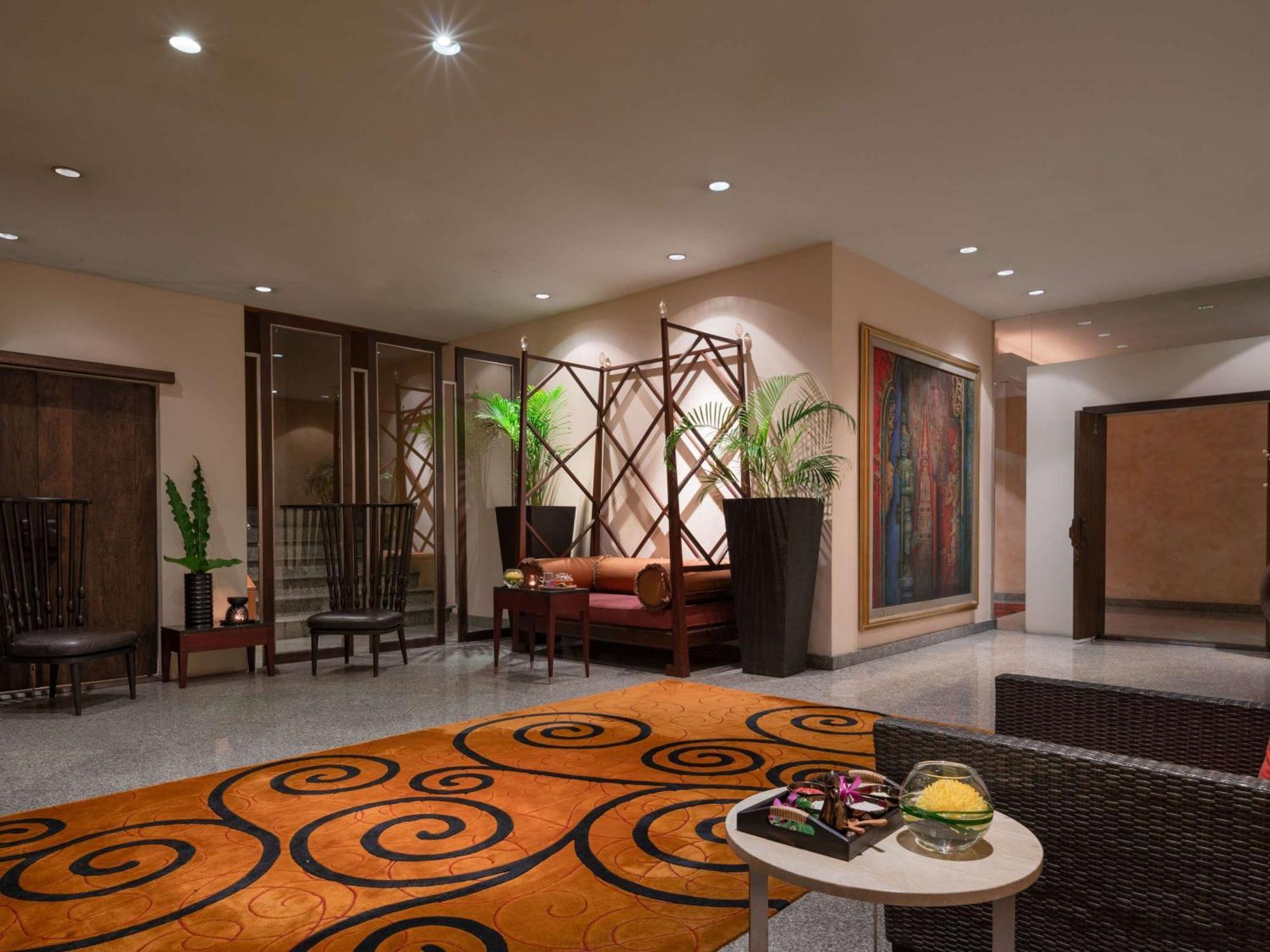Pullman Bangkok Hotel G Экстерьер фото The lobby of the hotel